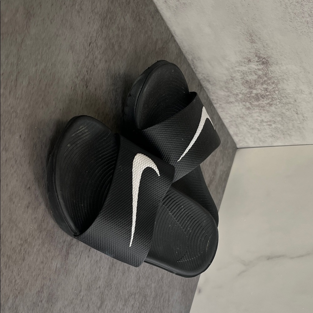 Nike Women's Black and White Slide Sandals